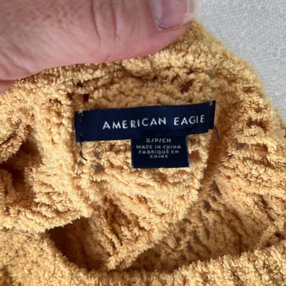 American Eagle Chenille Cable Knit Yellow Sweater Size Small - Picture 5 of 7